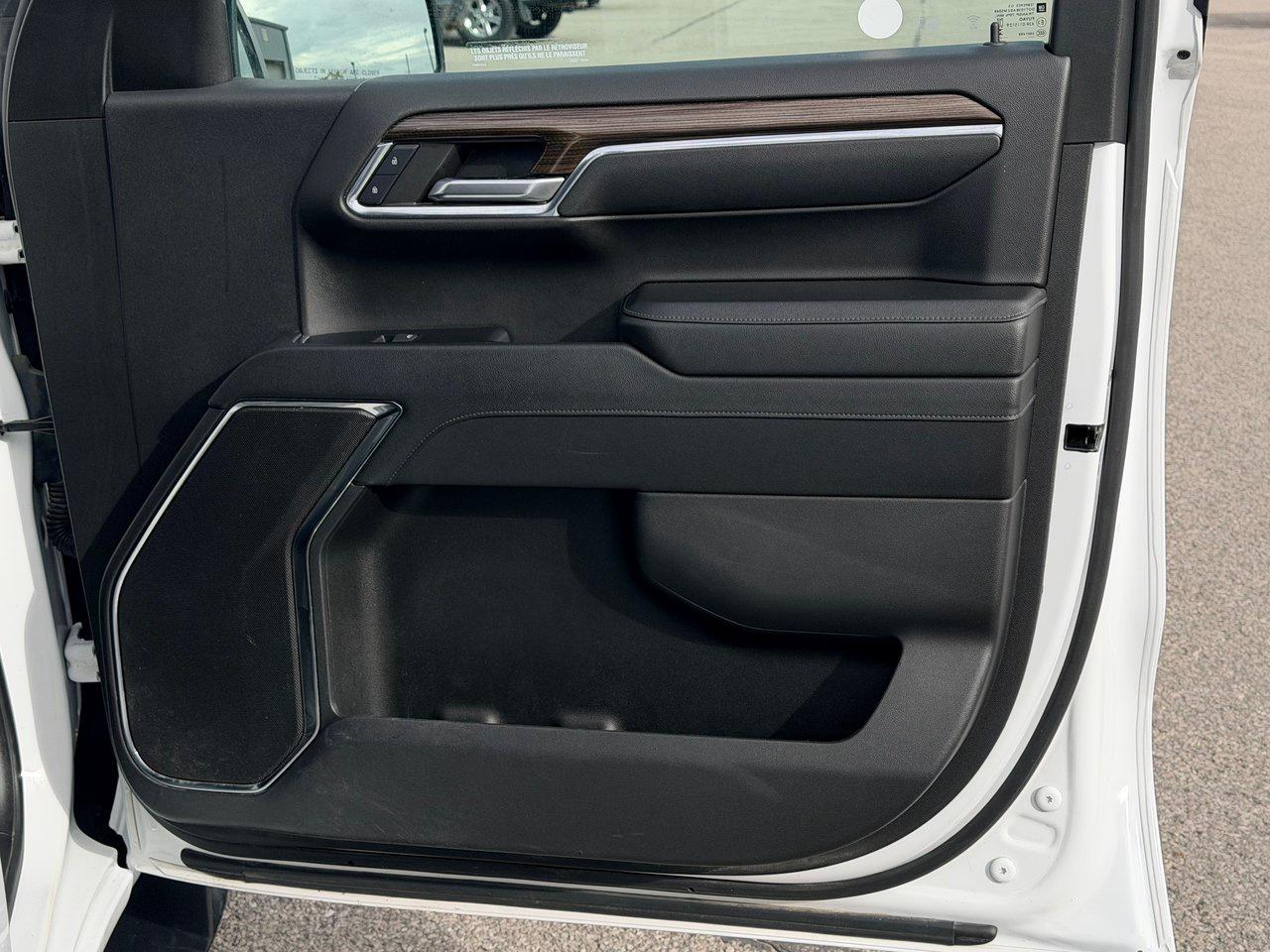 2024 Chevrolet Silverado 1500 LT 4WD Crew Cab Photo