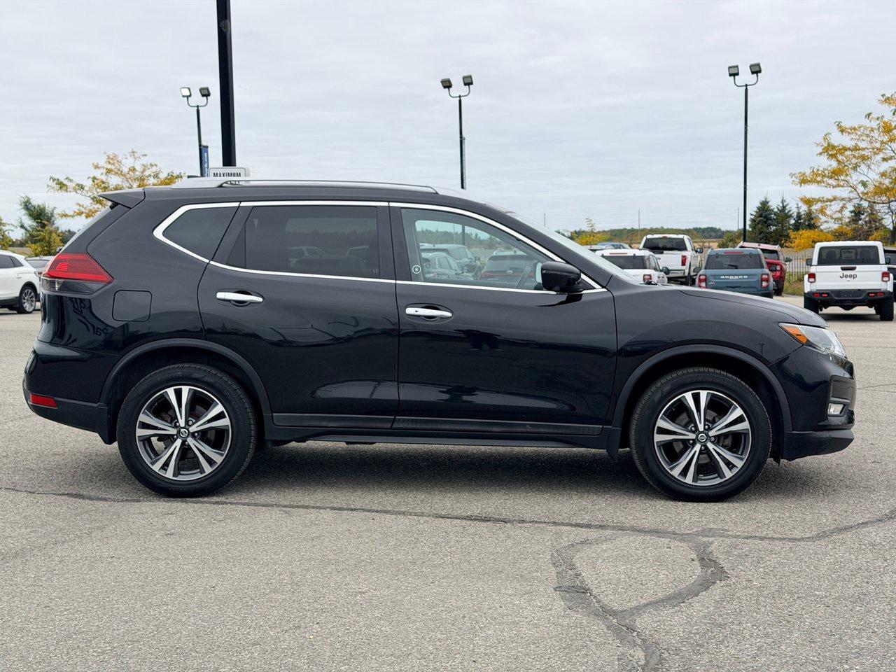 2019 Nissan Rogue SV AWD Photo