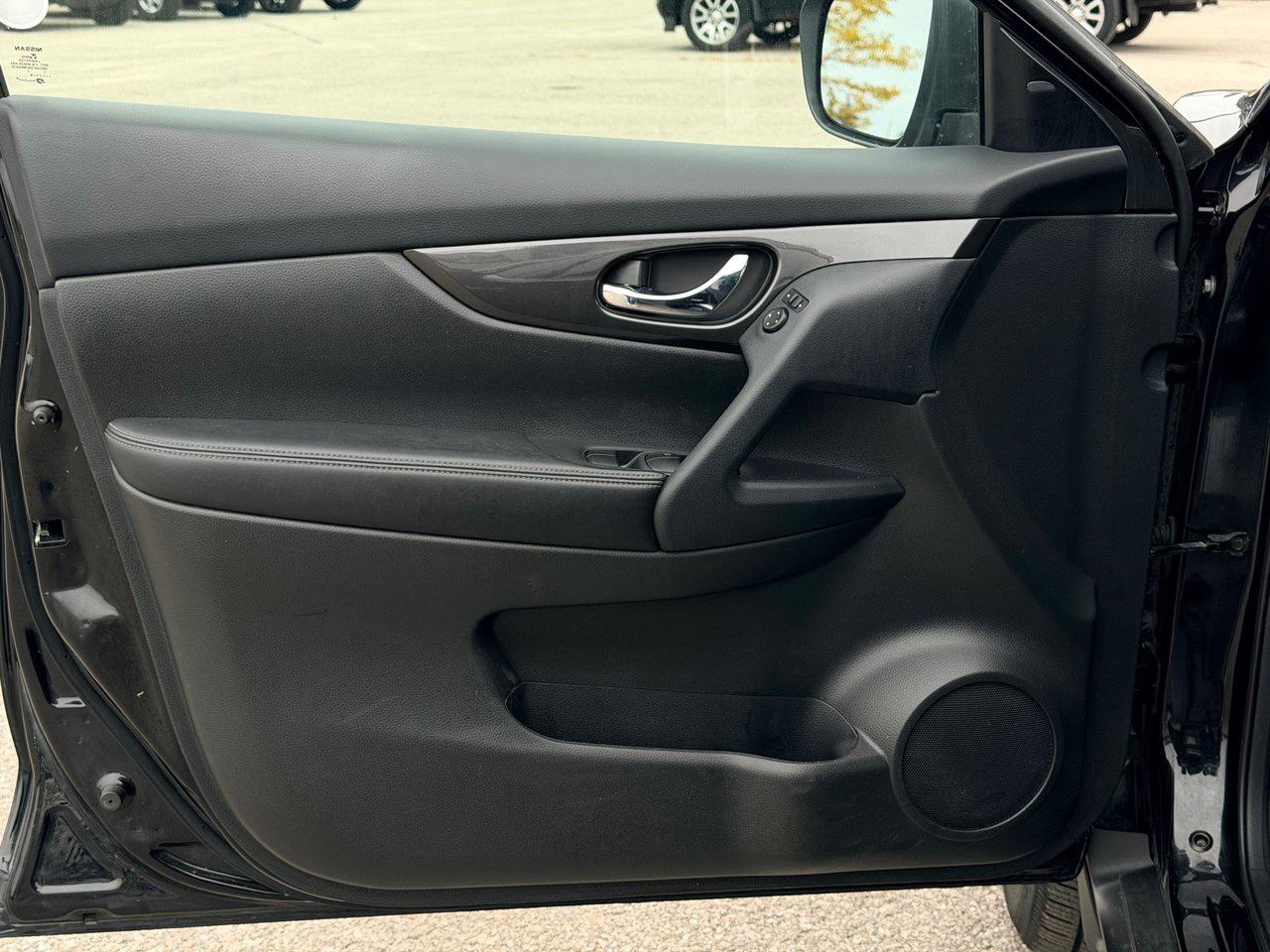 2019 Nissan Rogue SV AWD Photo