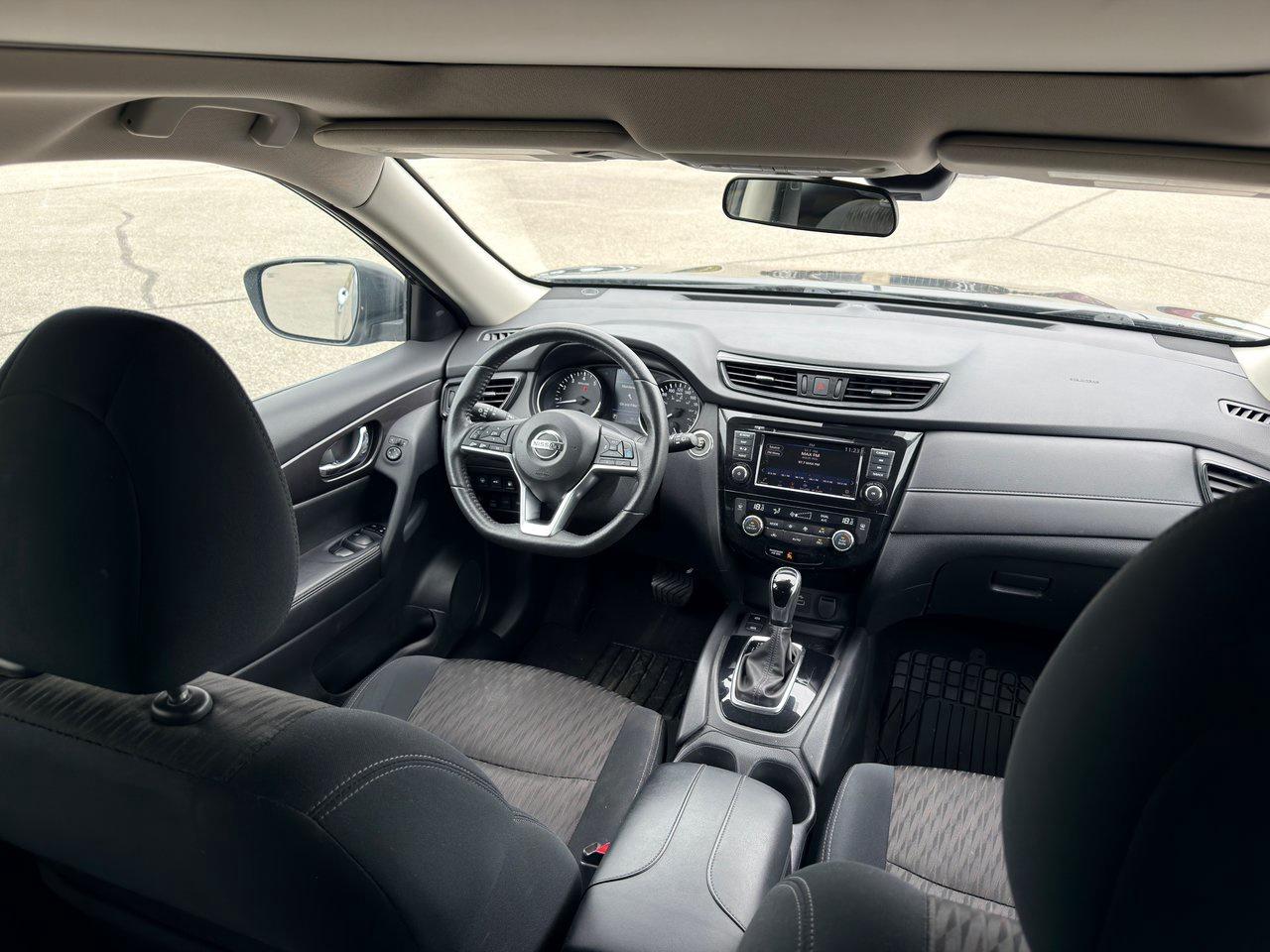 2019 Nissan Rogue SV AWD Photo