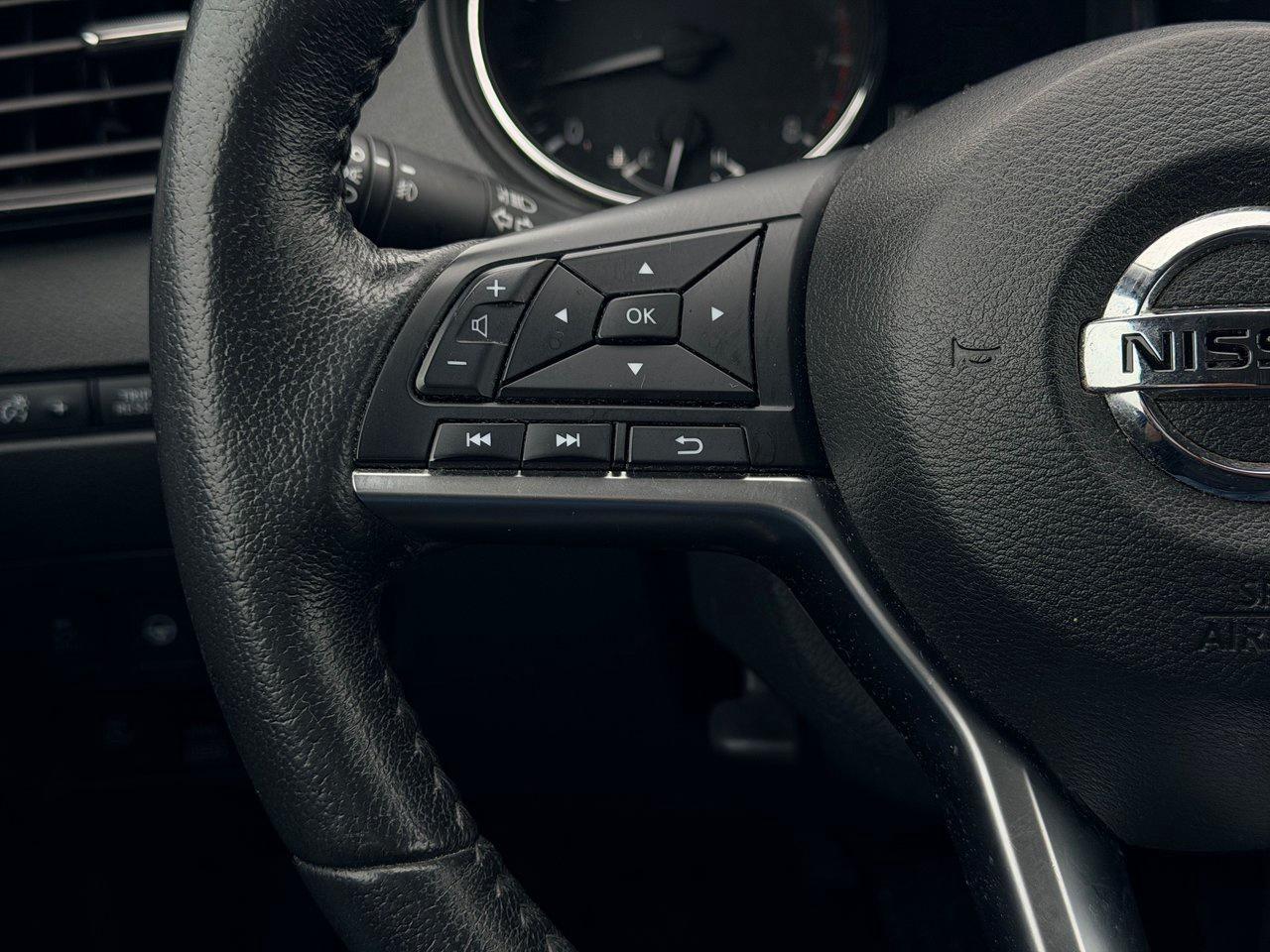 2019 Nissan Rogue SV AWD Photo