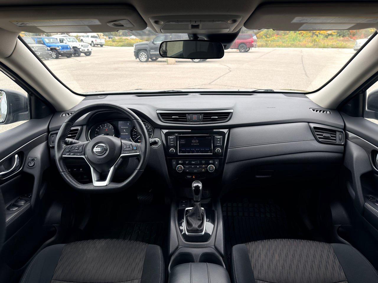 2019 Nissan Rogue SV AWD Photo
