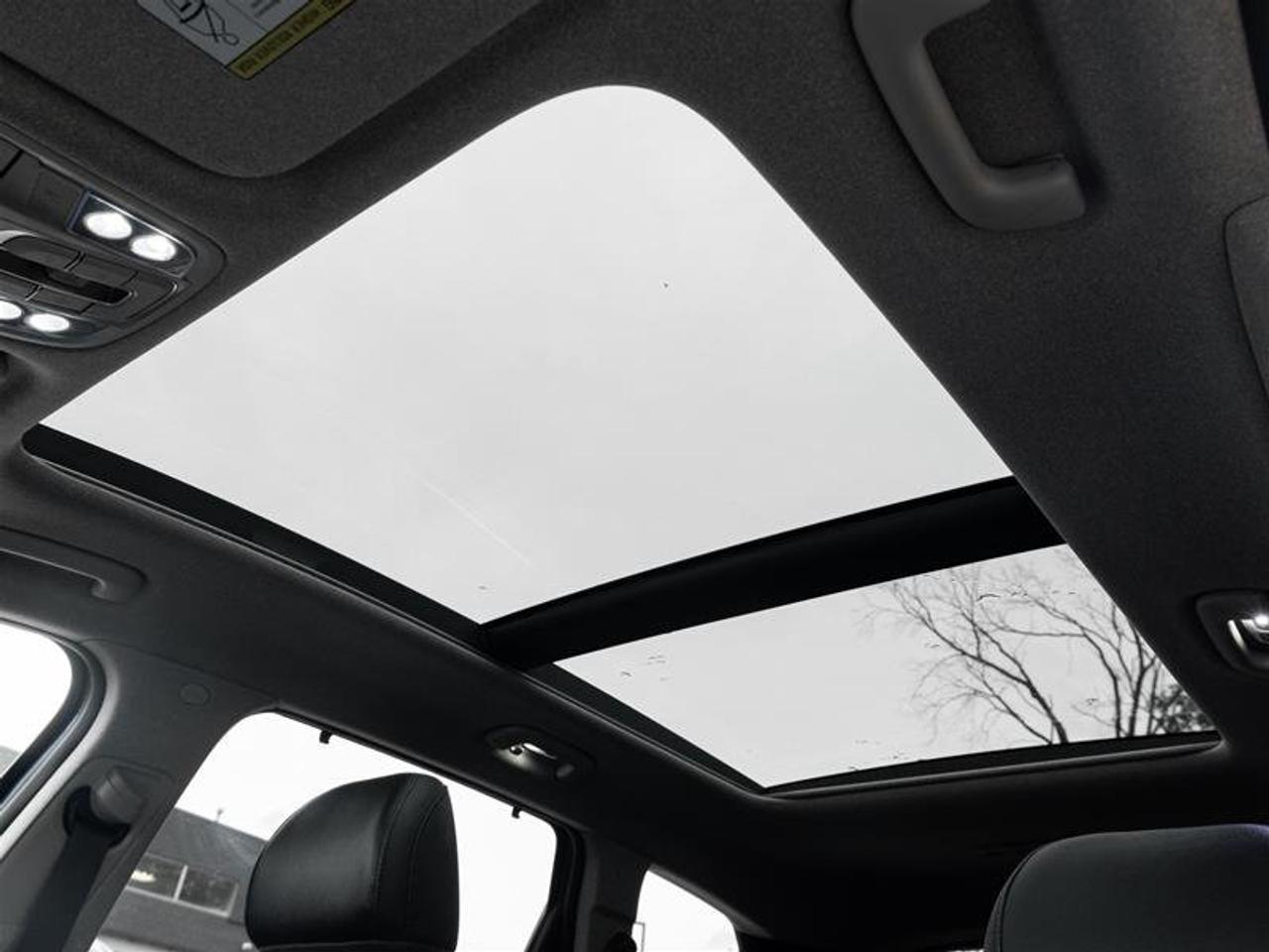 2020 Hyundai Santa Fe LUXURY AWD 2.0T Photo