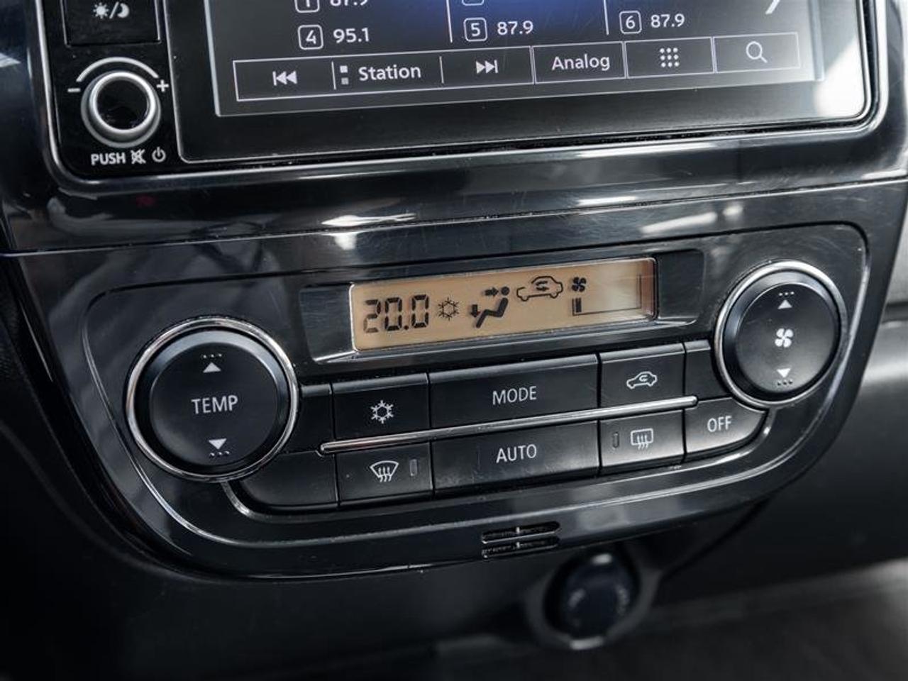 2024 Mitsubishi Mirage ES CVT Photo