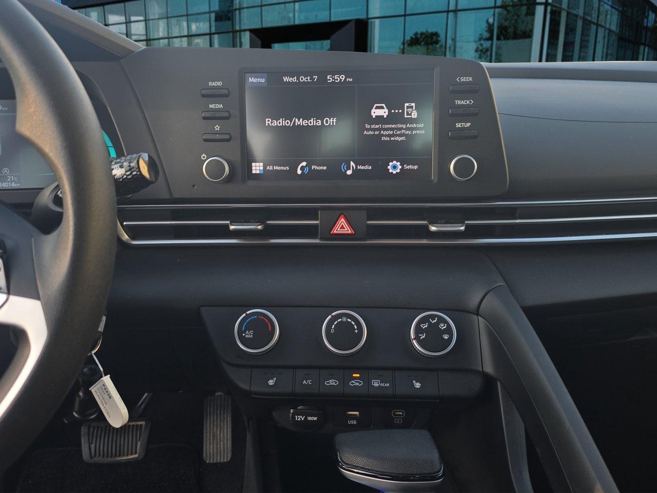 2024 Hyundai Elantra Essential IVT Photo
