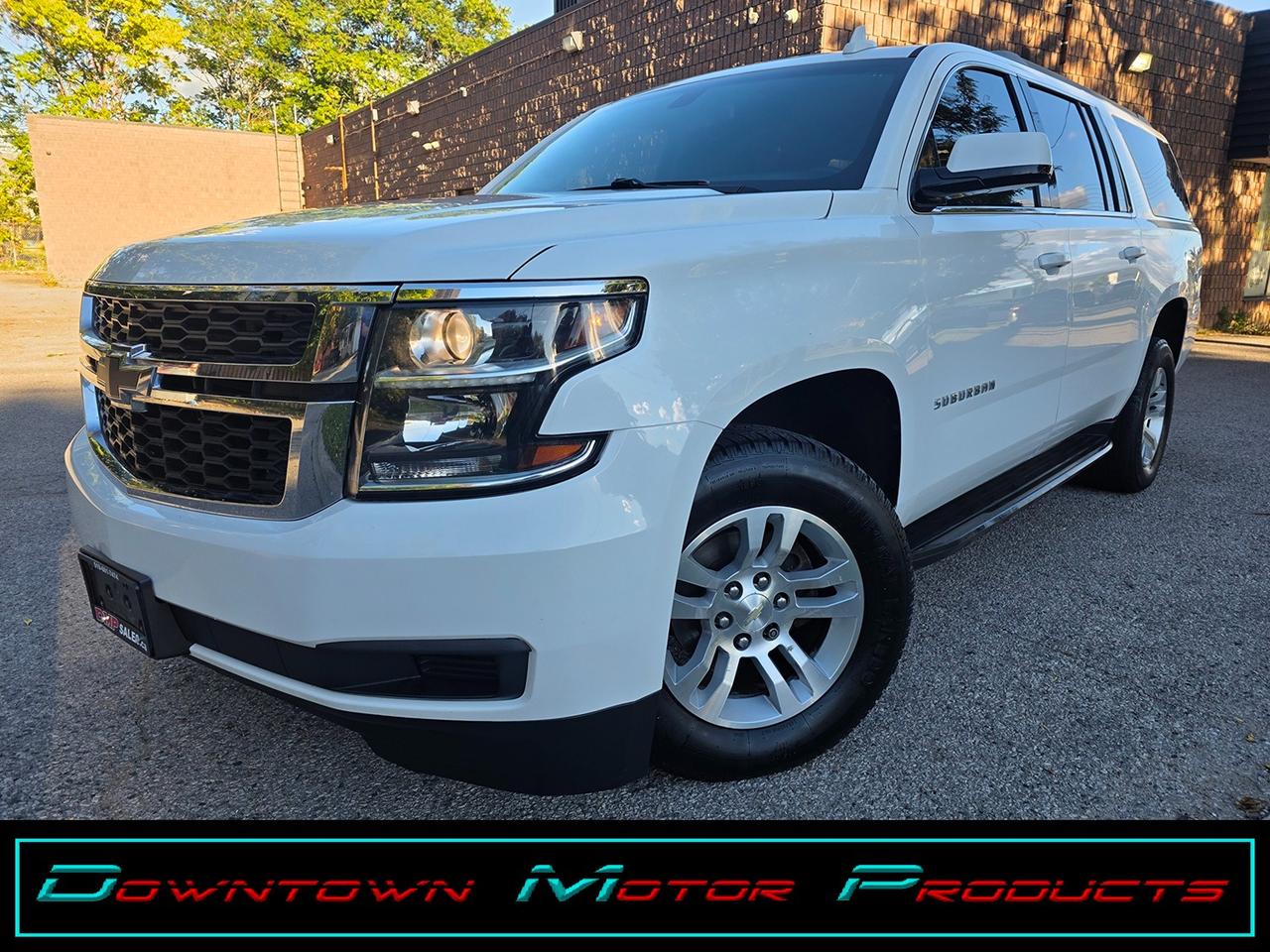 2018 Chevrolet Suburban LS 4WD Photo0