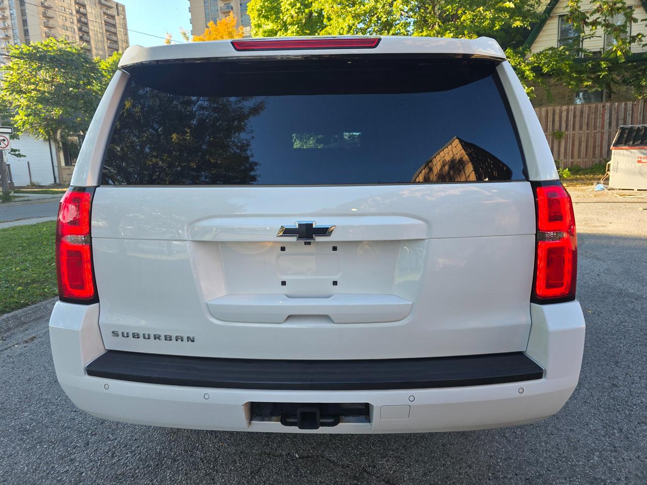 2018 Chevrolet Suburban LS 4WD Photo4