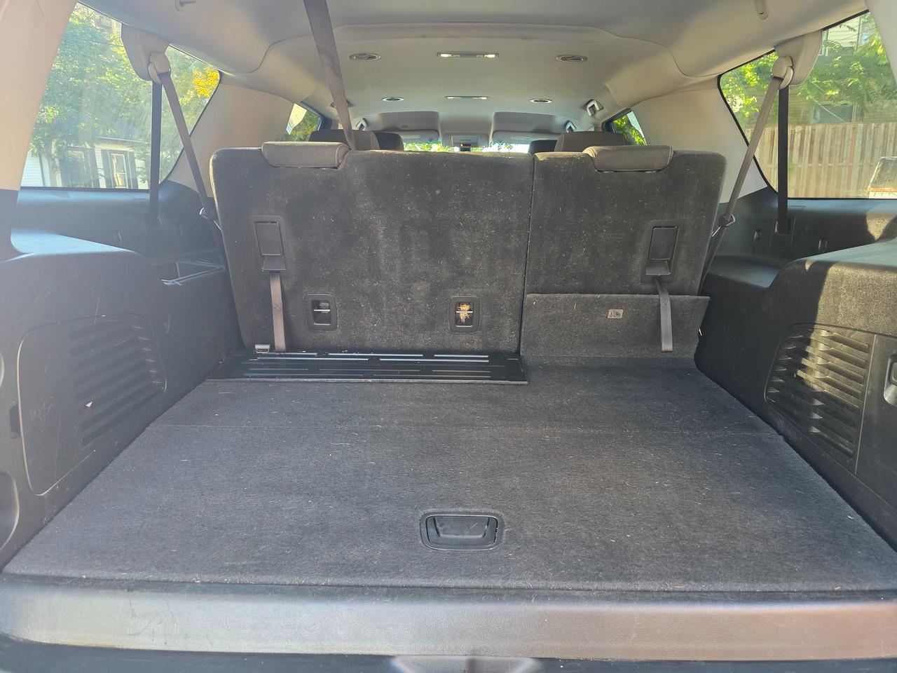 2018 Chevrolet Suburban LS 4WD Photo