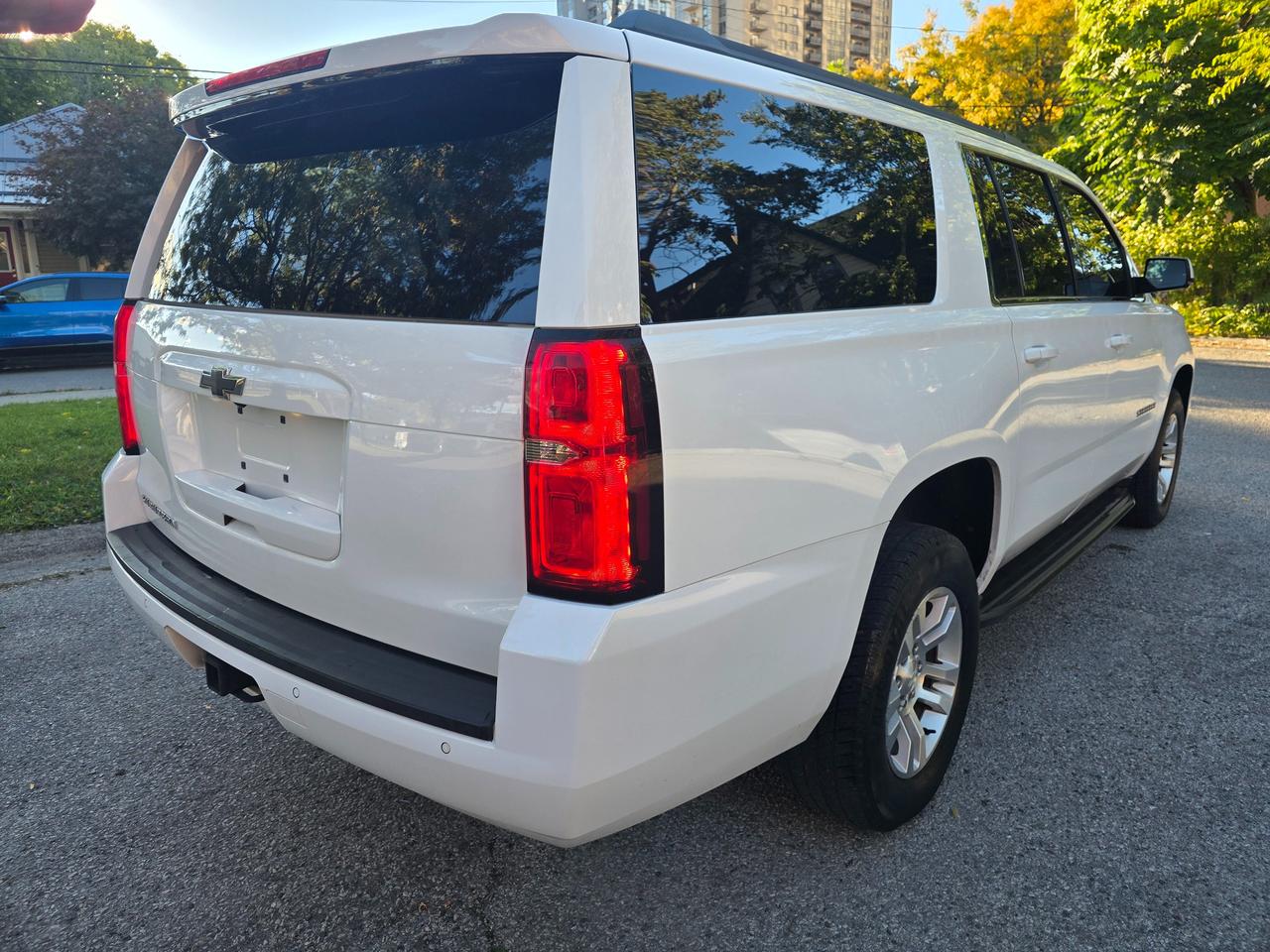 2018 Chevrolet Suburban LS 4WD Photo