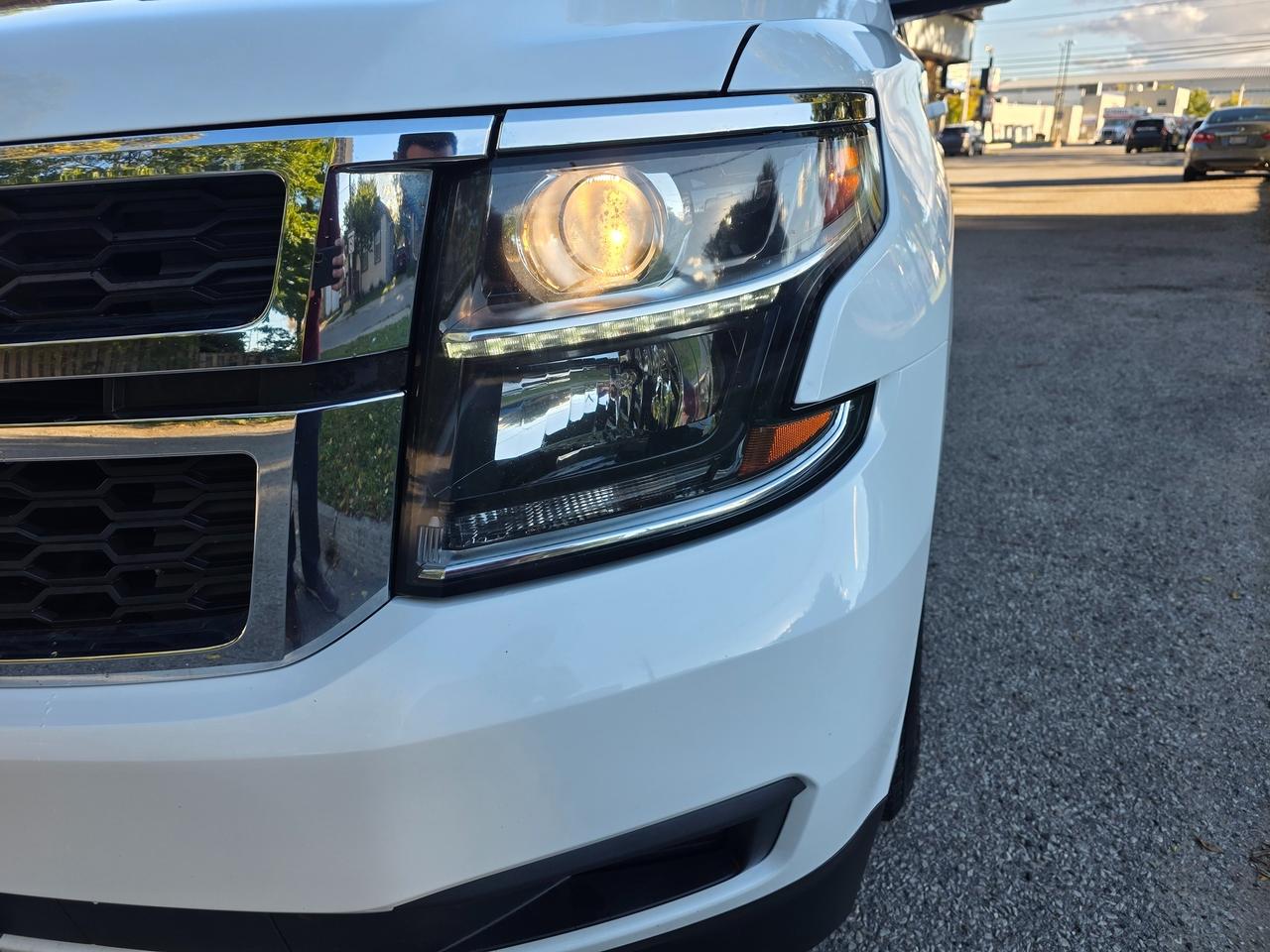 2018 Chevrolet Suburban LS 4WD Photo