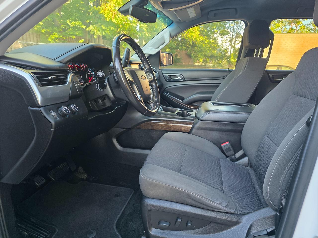 2018 Chevrolet Suburban LS 4WD Photo