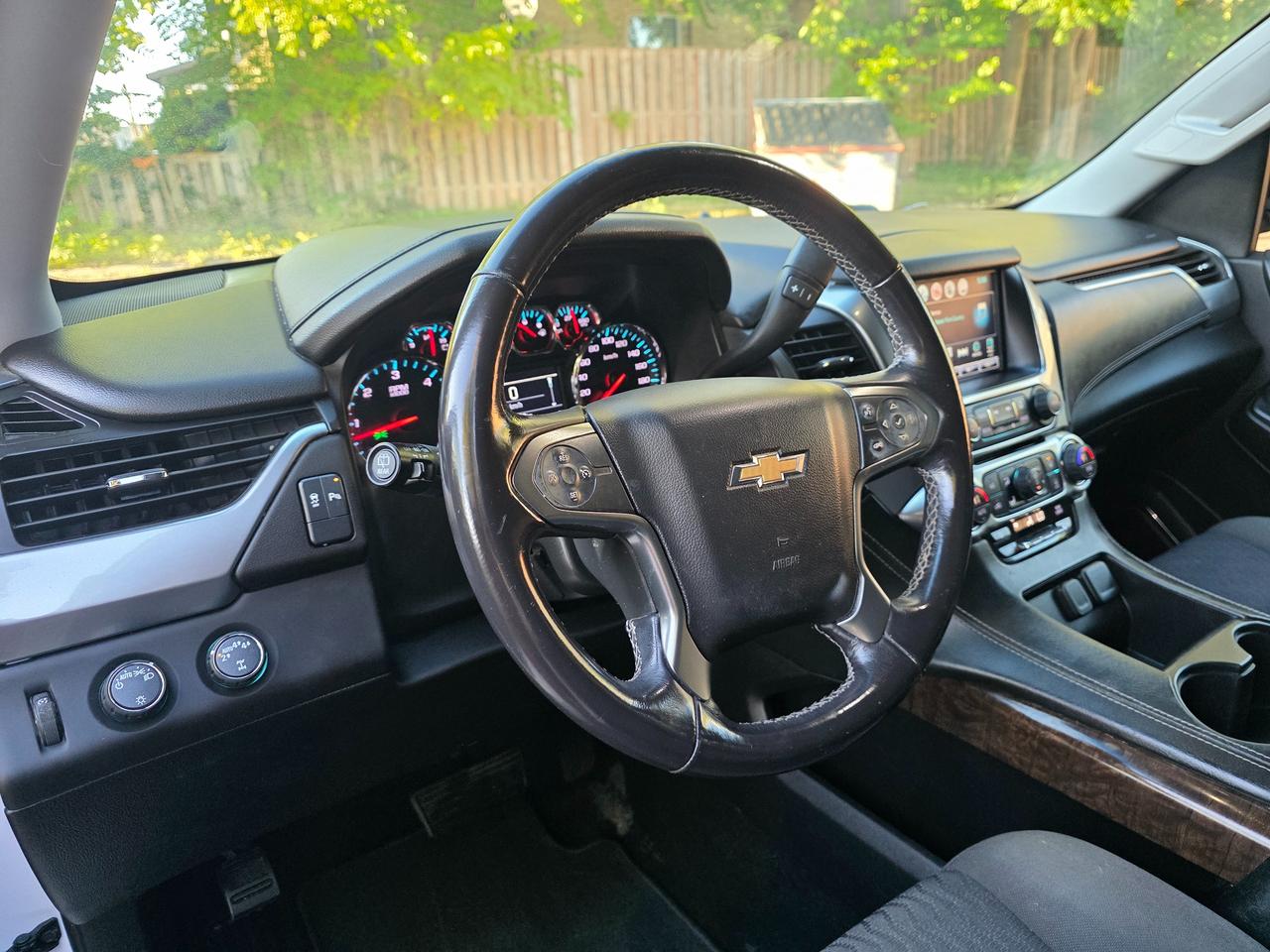 2018 Chevrolet Suburban LS 4WD Photo