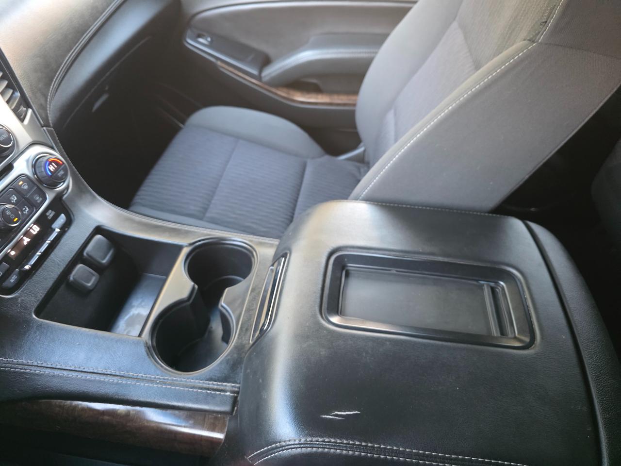 2018 Chevrolet Suburban LS 4WD Photo