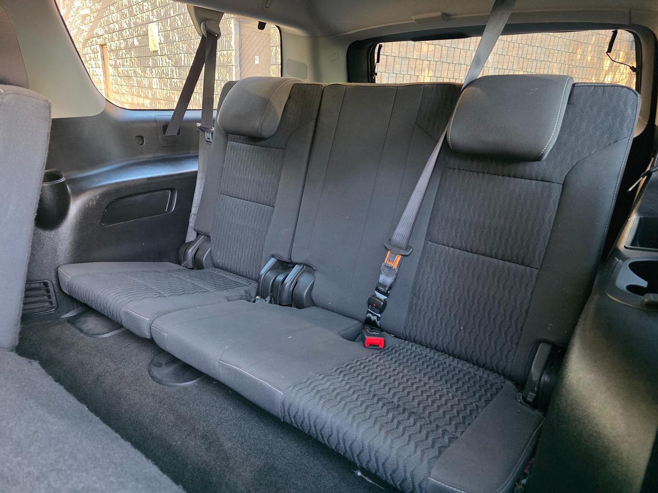 2018 Chevrolet Suburban LS 4WD Photo