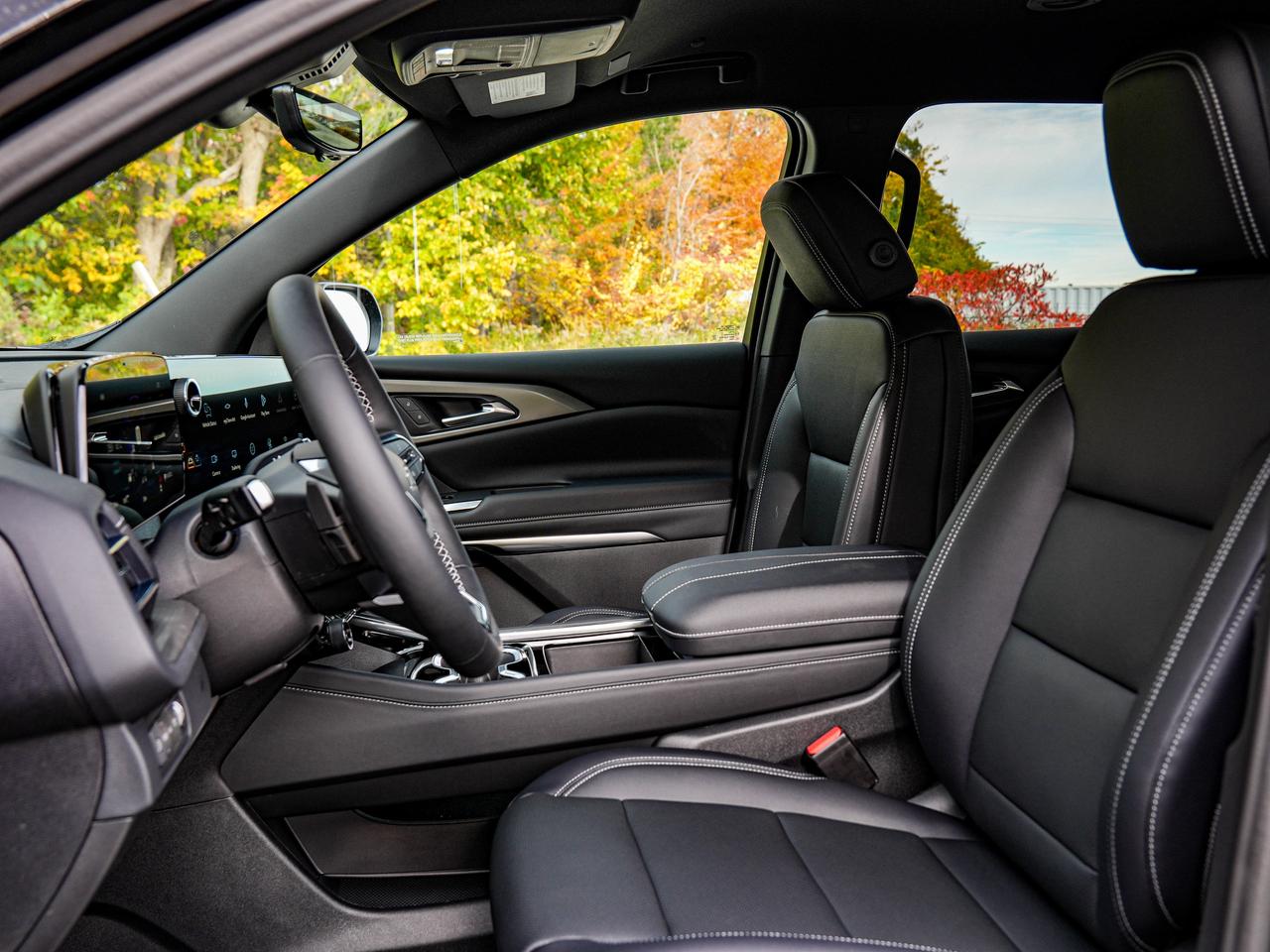 2027 Chevrolet Traverse LT Photo