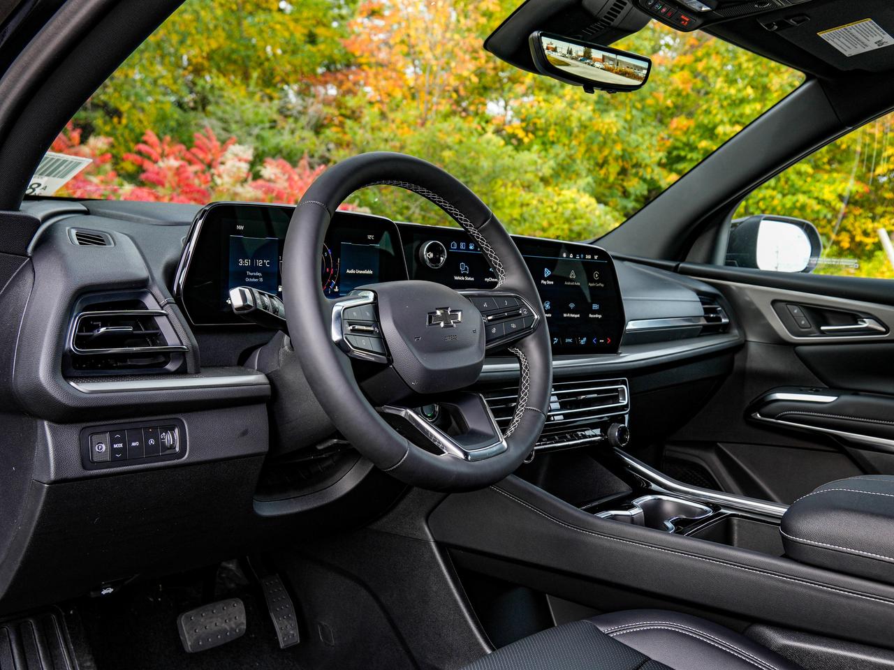 2027 Chevrolet Traverse LT Photo