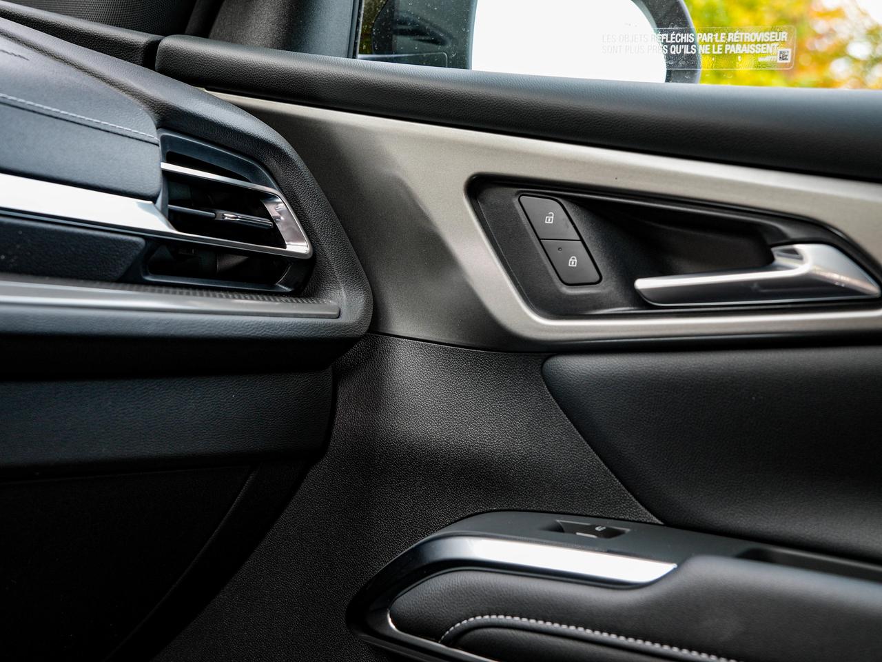 2027 Chevrolet Traverse LT Photo
