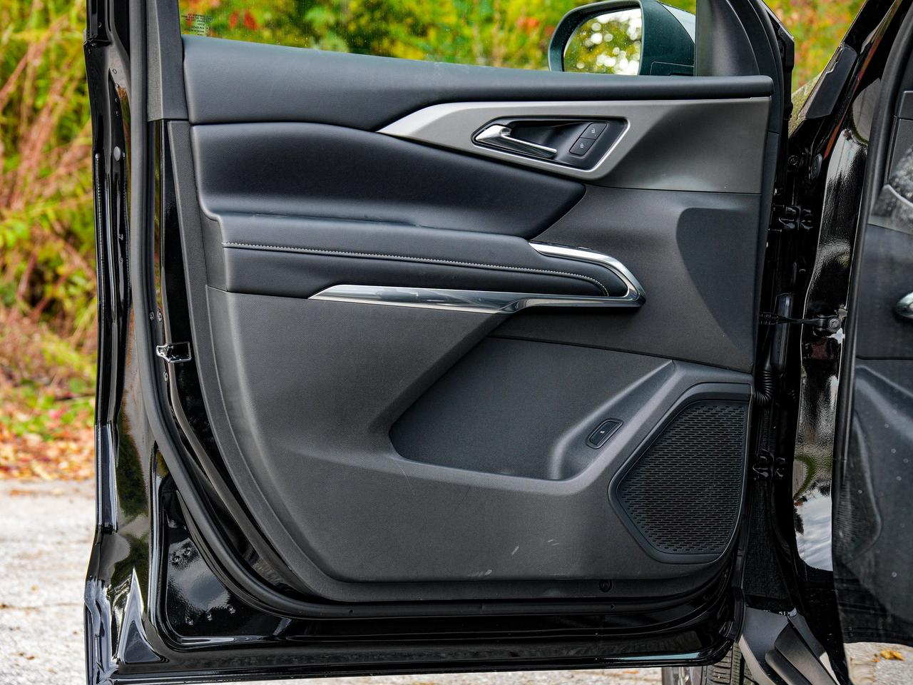 2027 Chevrolet Traverse LT Photo
