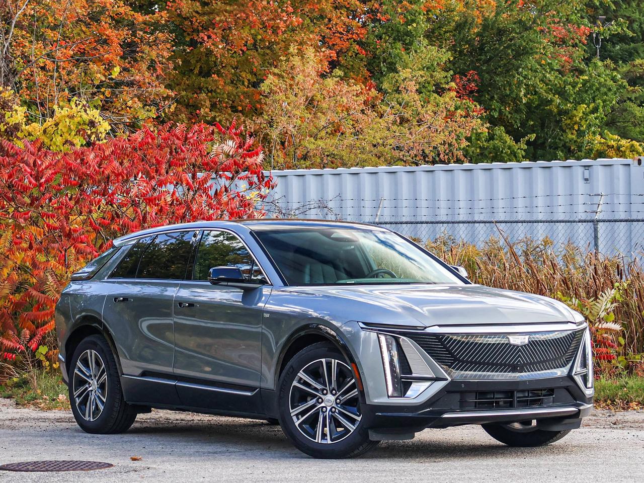2024 Cadillac LYRIQ Luxury Photo1