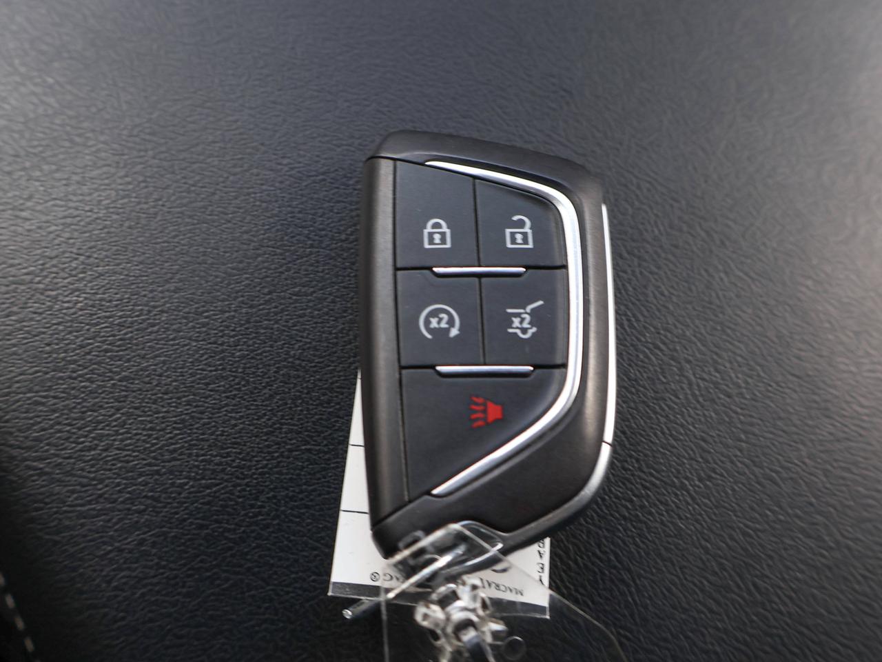 2024 Cadillac LYRIQ Luxury Photo