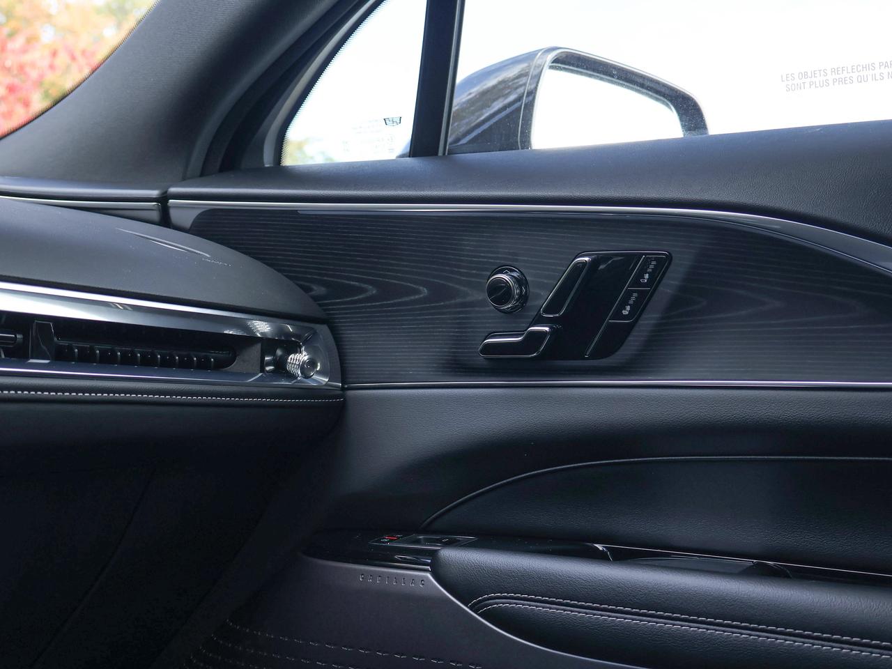 2024 Cadillac LYRIQ Luxury Photo