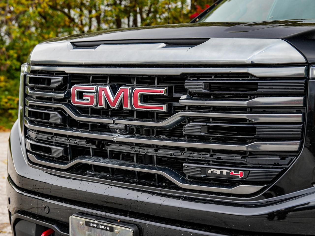 2023 GMC Sierra 1500 AT4 Photo
