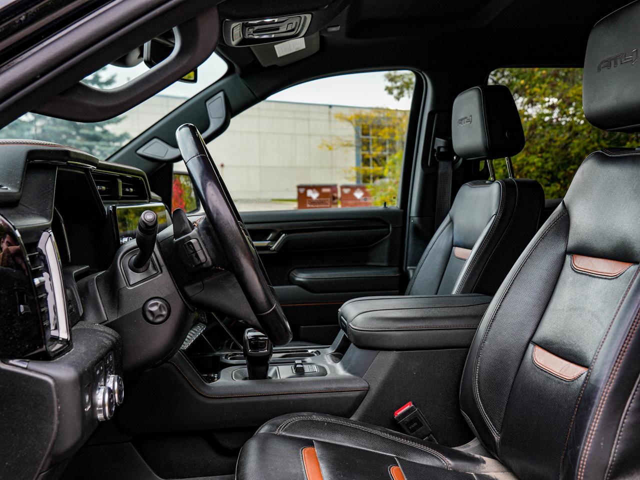 2023 GMC Sierra 1500 AT4 Photo