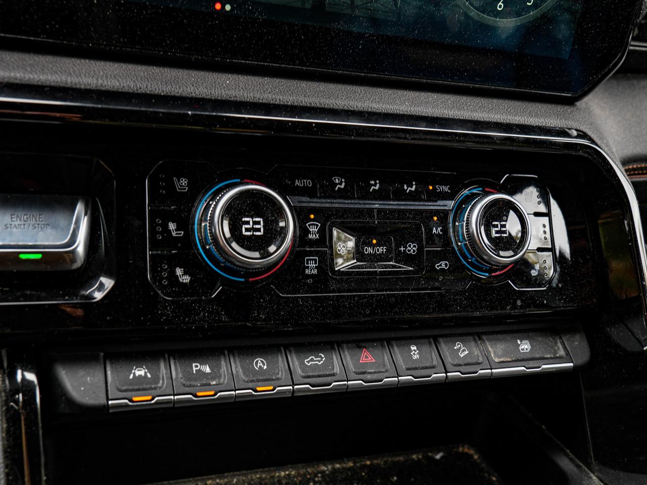 2023 GMC Sierra 1500 AT4 Photo