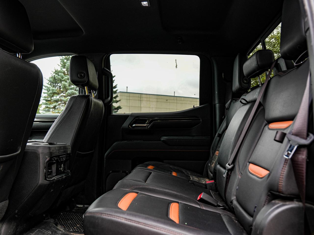 2023 GMC Sierra 1500 AT4 Photo