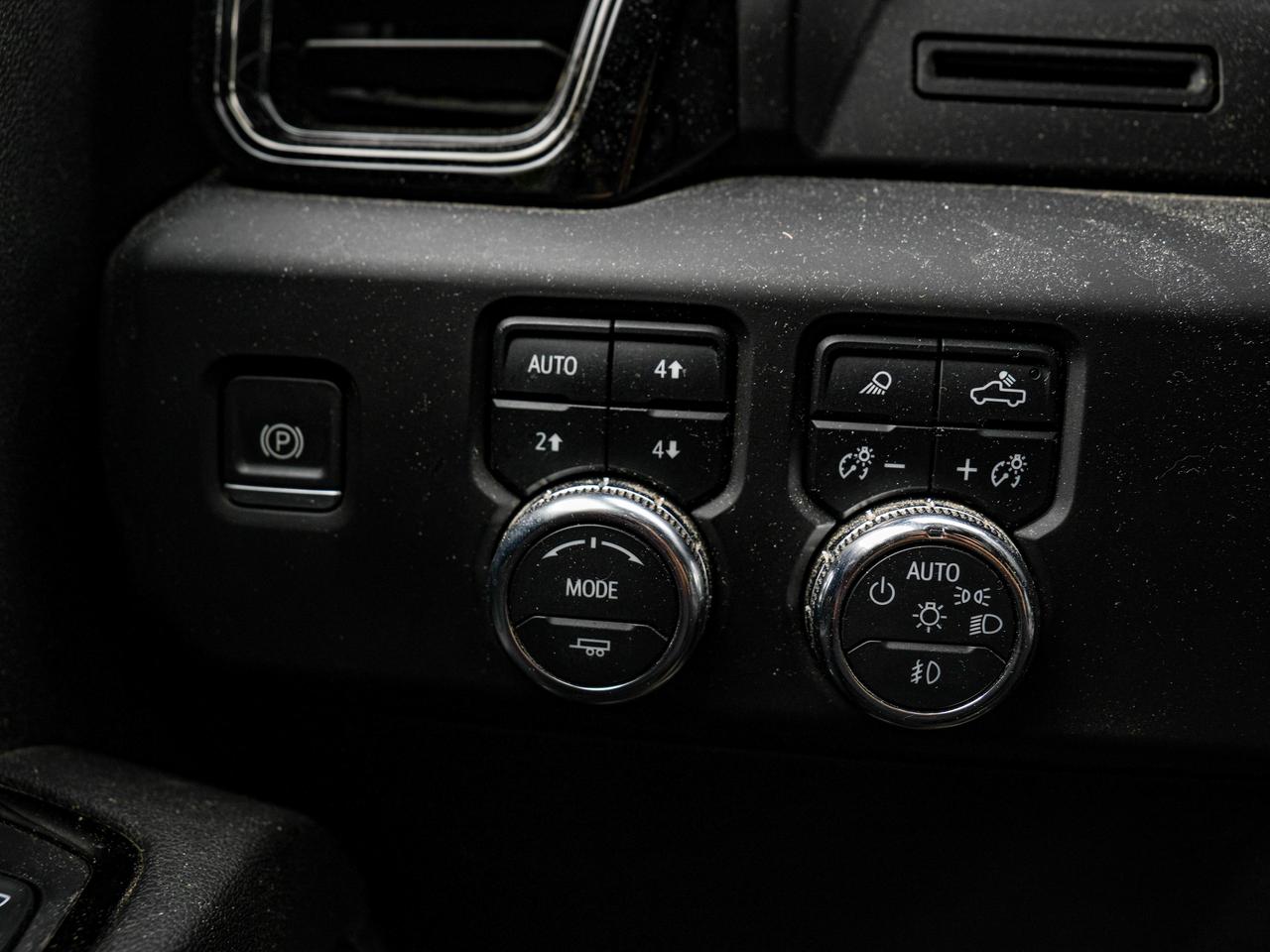2023 GMC Sierra 1500 AT4 Photo