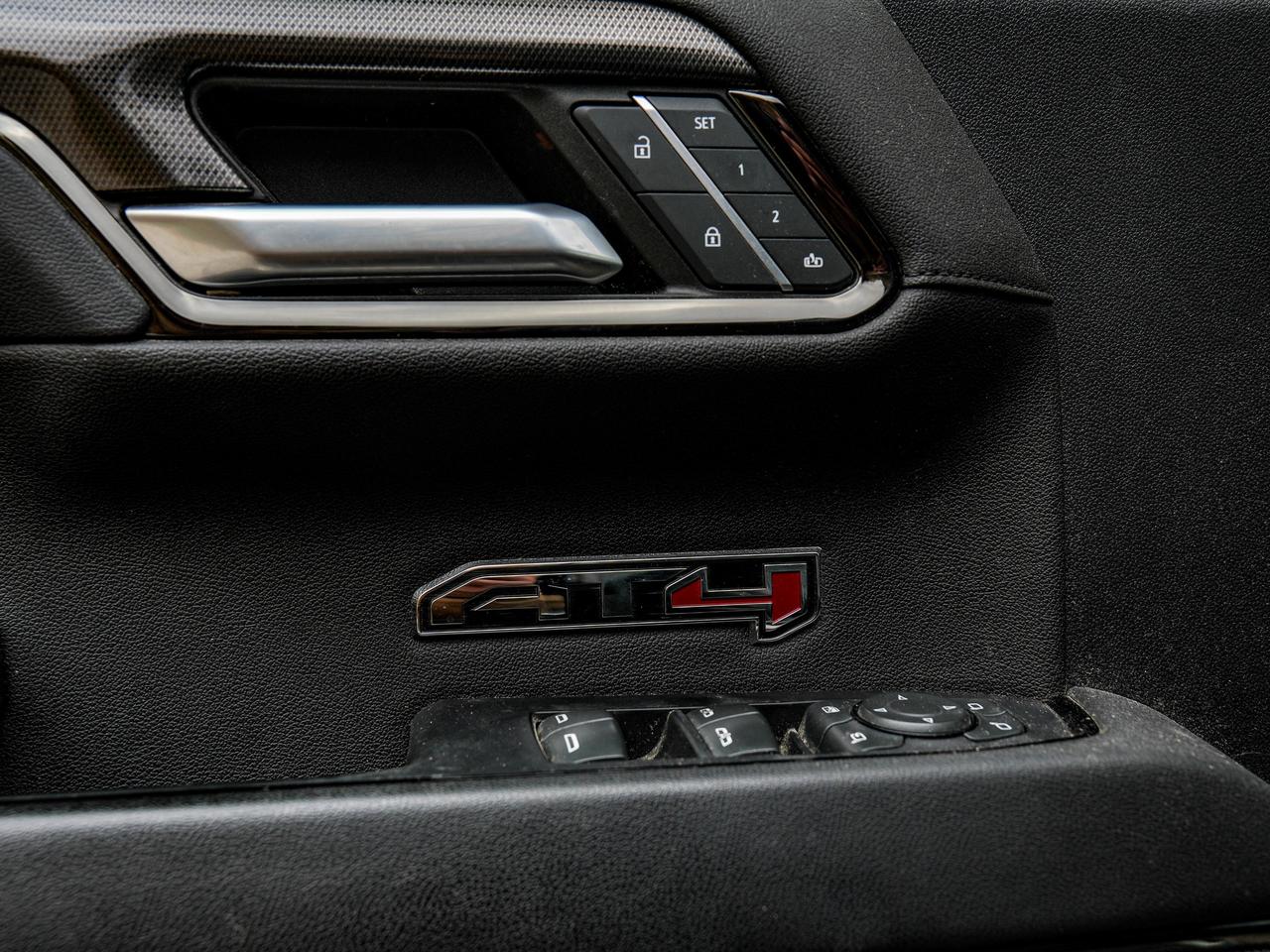 2023 GMC Sierra 1500 AT4 Photo