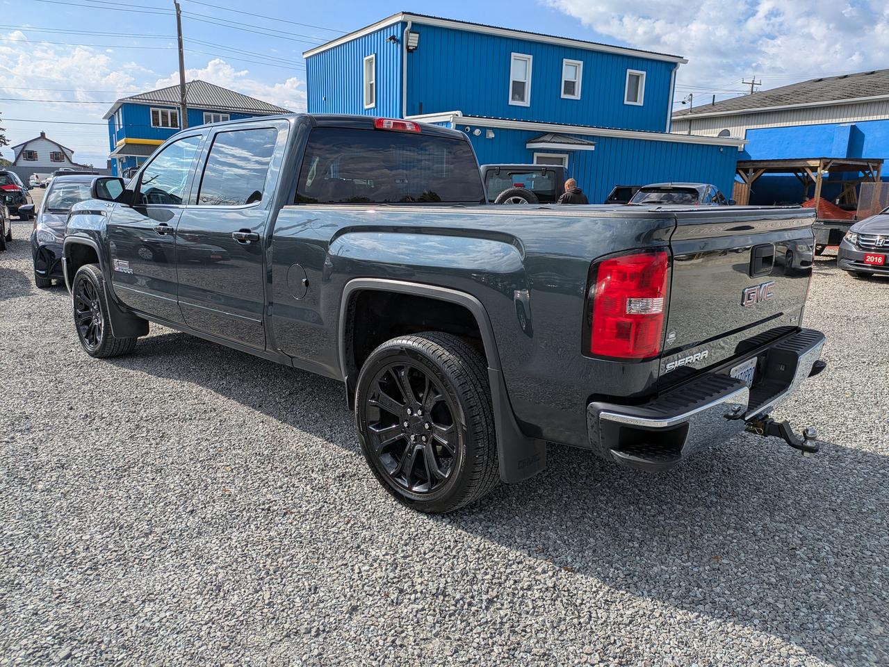 2017 GMC Sierra 1500 4WD CREW CAB 153.0" SLE Photo2