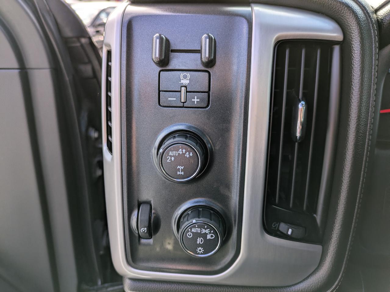2017 GMC Sierra 1500 4WD CREW CAB 153.0" SLE Photo