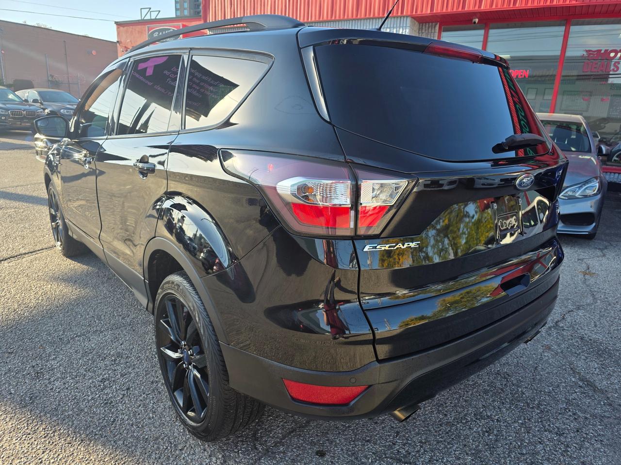 2017 Ford Escape SE Photo3