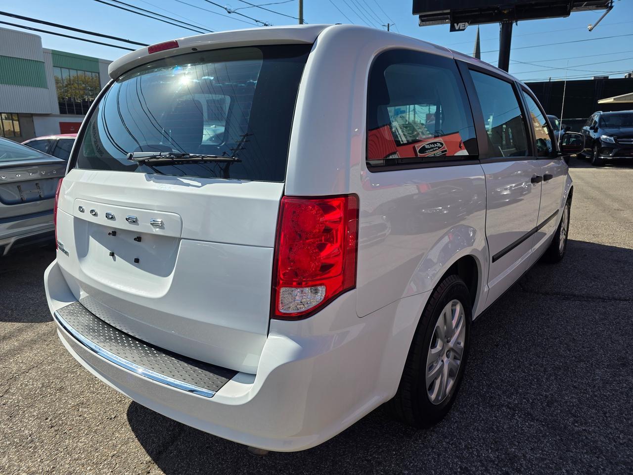 2017 Dodge Grand Caravan CANADA VALUE PACKAGE Photo