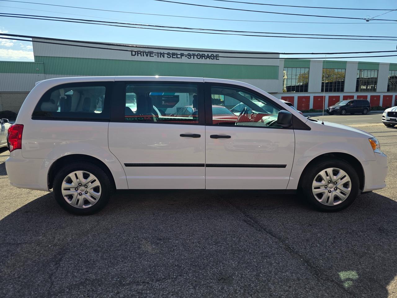 2017 Dodge Grand Caravan CANADA VALUE PACKAGE Photo