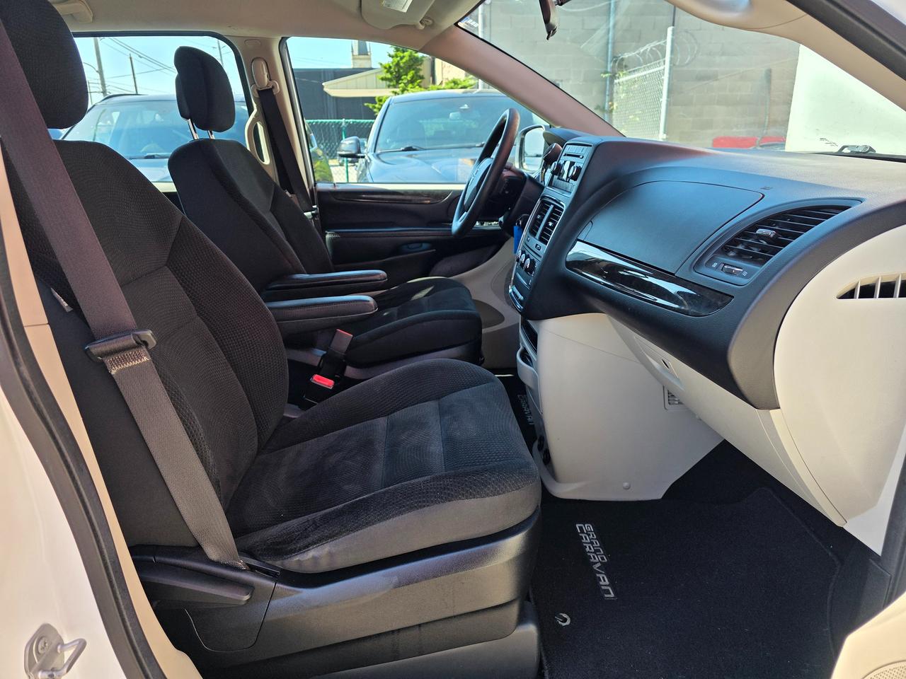 2017 Dodge Grand Caravan CANADA VALUE PACKAGE Photo