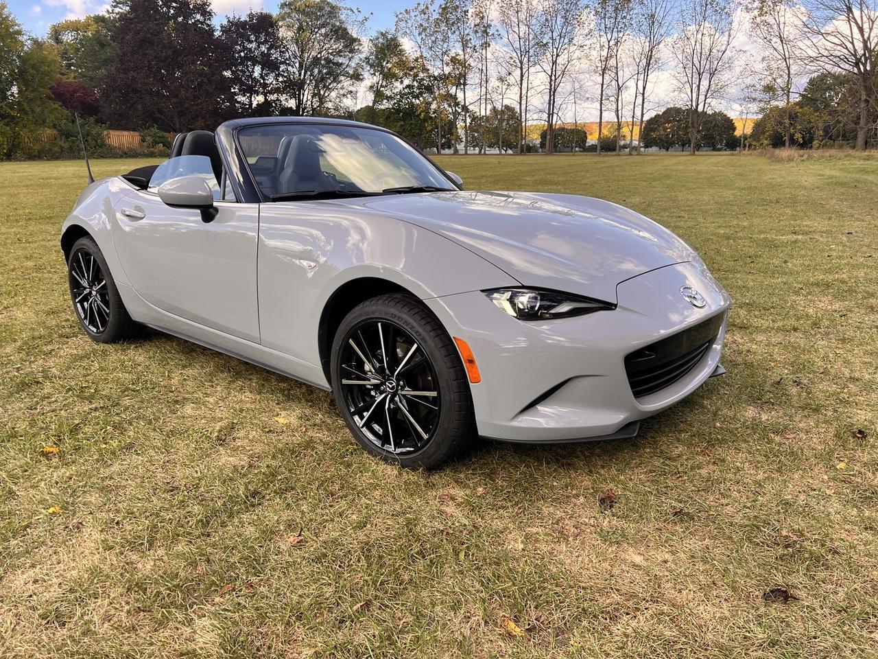 2026 Mazda Miata MX-5 GT *ONE Owner Photo2