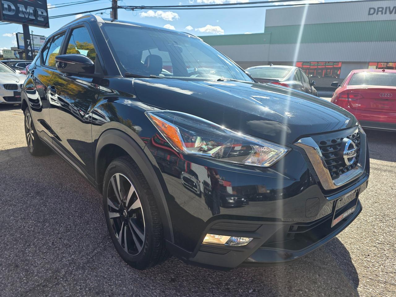 2019 Nissan Kicks SR Photo