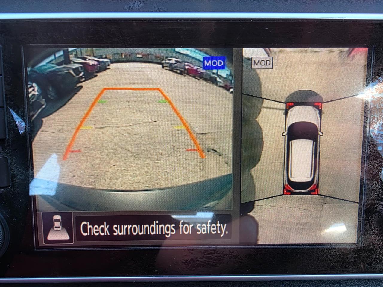 2019 Nissan Kicks SR Photo