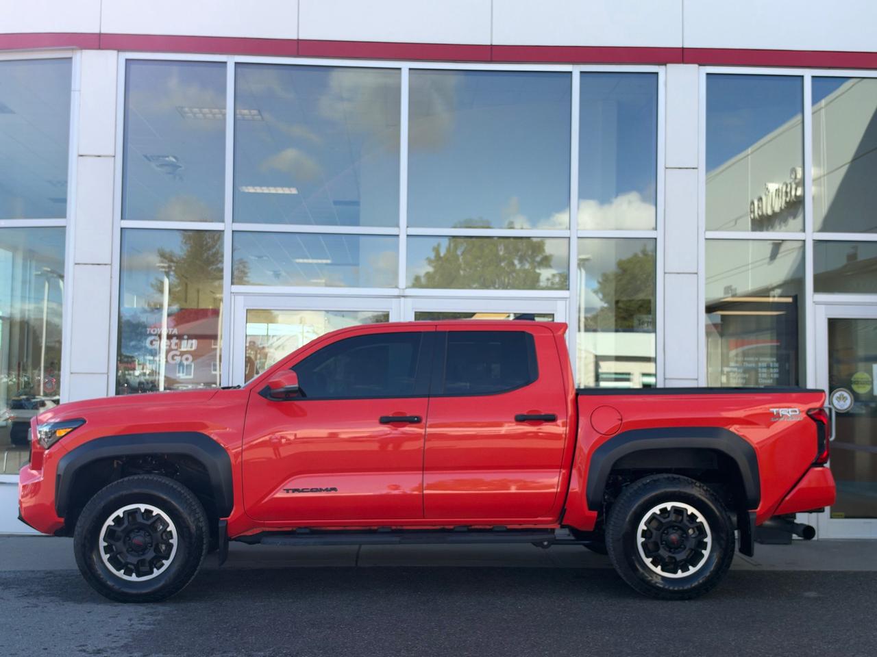 2024 Toyota Tacoma TRD OFF ROAD-PREMIUM! Photo