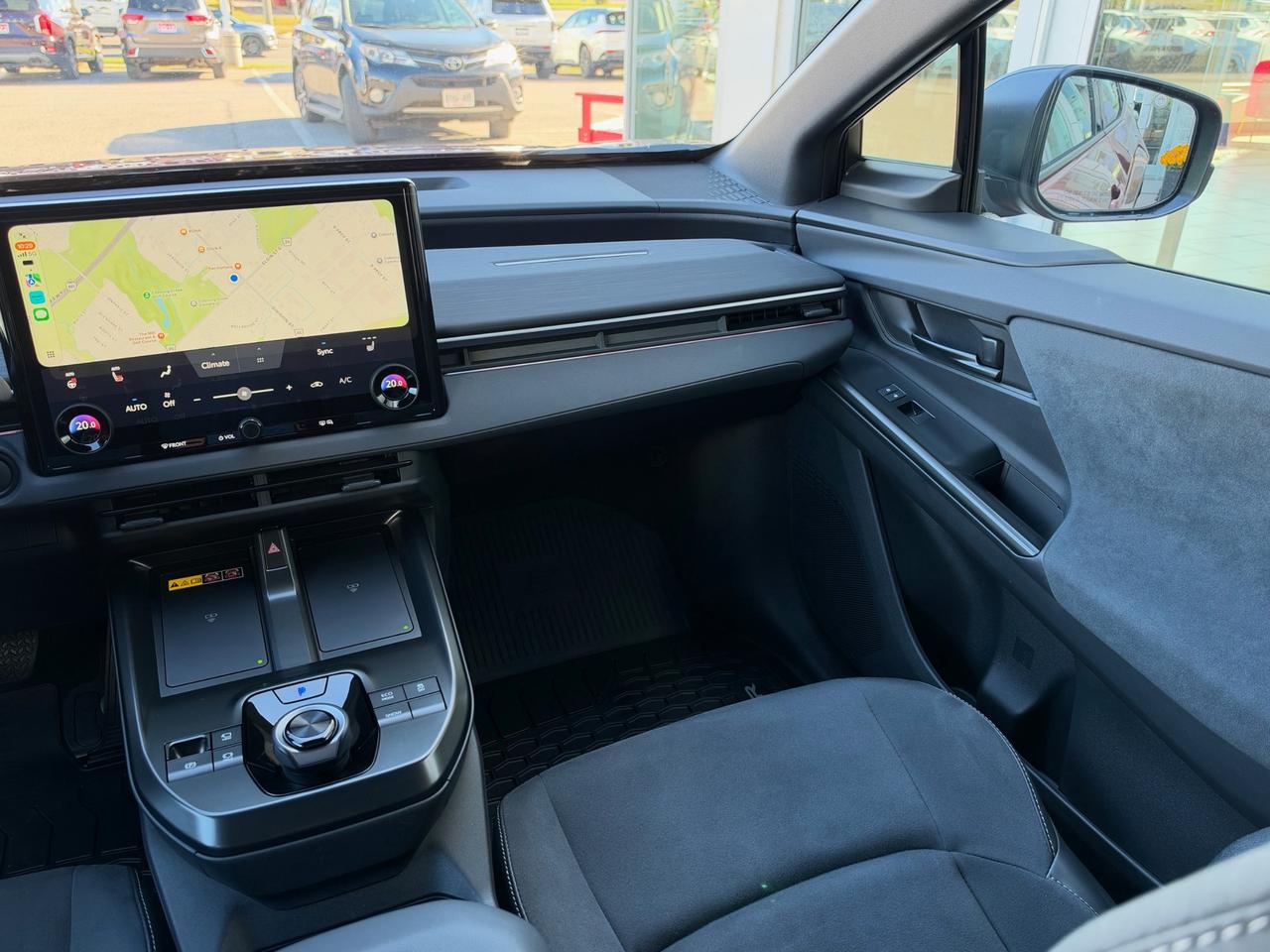 2026 Toyota C-HR XSE AWD-ONLY 2,456 KMS! Photo