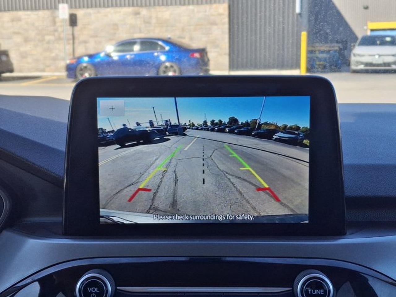 2025 Ford Escape Active AWD | Heated Wheel + Seats | Remote Start | BLIS + RCTA | CarPlay + Android | and More ! Photo