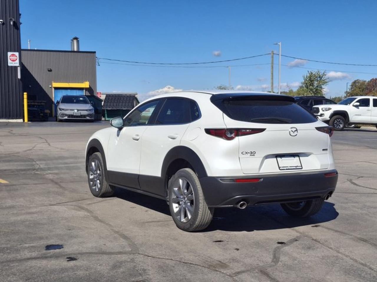 2025 Mazda CX-30 GS AWD | Leather | Sunroof | Power Seat | Heated Wheel + Seats | Adaptive Cruise | CarPlay & More ! Photo2