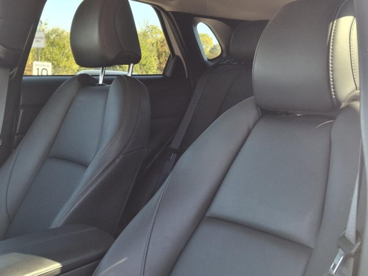 2025 Mazda CX-30 GS AWD | Leather | Sunroof | Power Seat | Heated Wheel + Seats | Adaptive Cruise | CarPlay & More ! Photo
