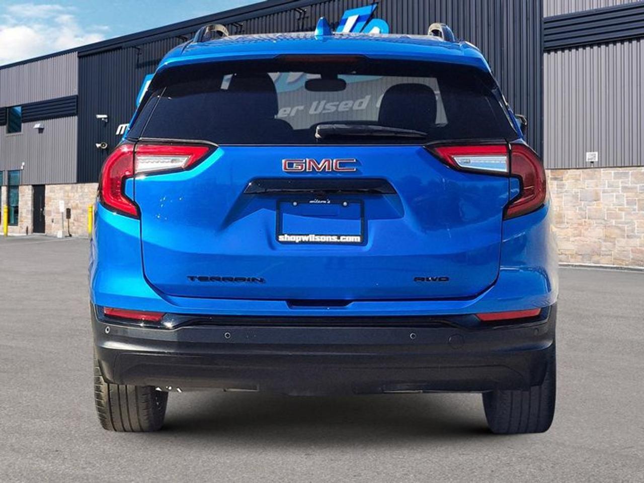 2024 GMC Terrain SLE | Elevation Edition | Sunroof | Heated Seats | Power Seat | Remote Start | Rear Camera and More! Photo