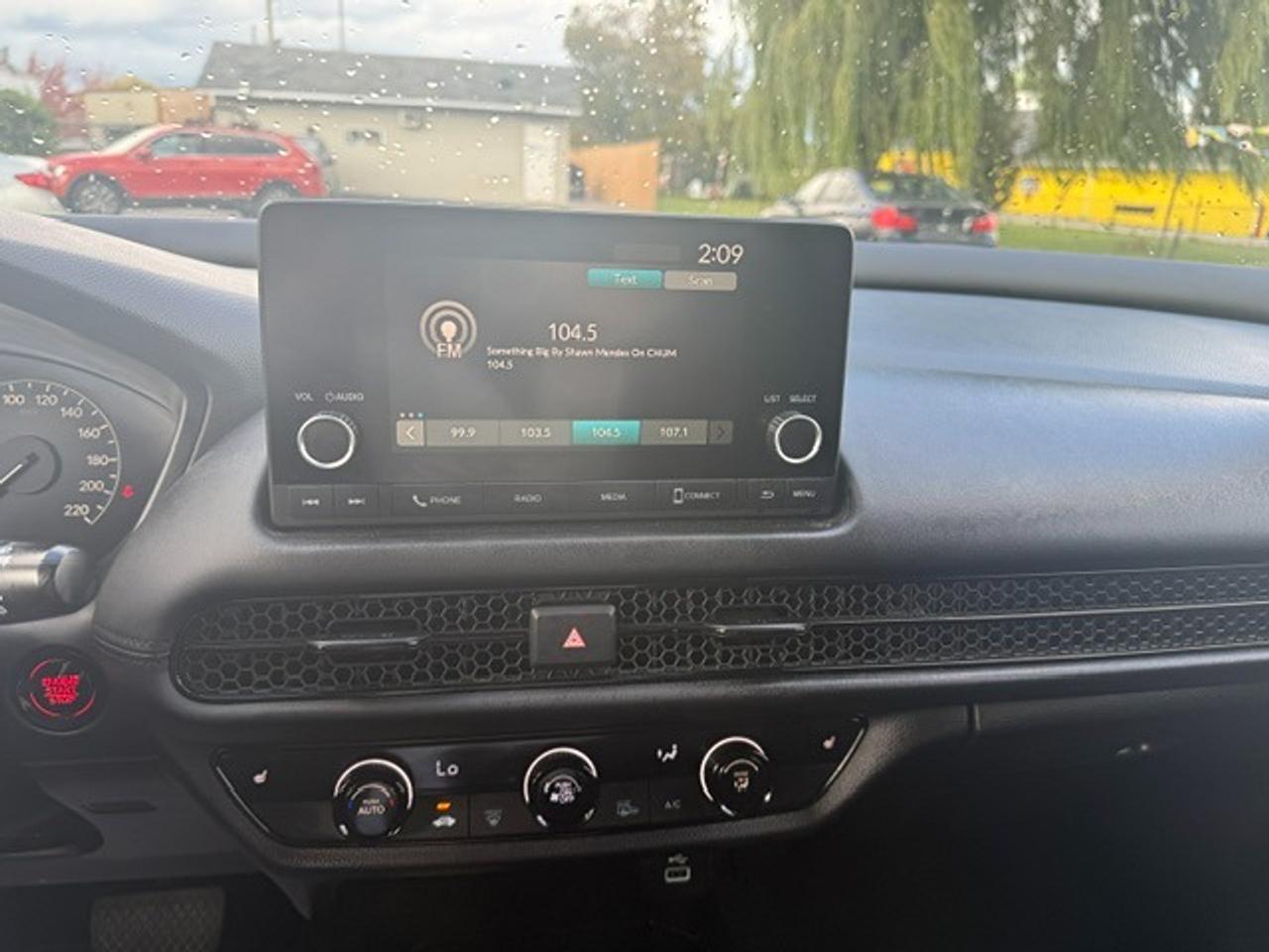 2024 Honda HR-V LX-B Photo
