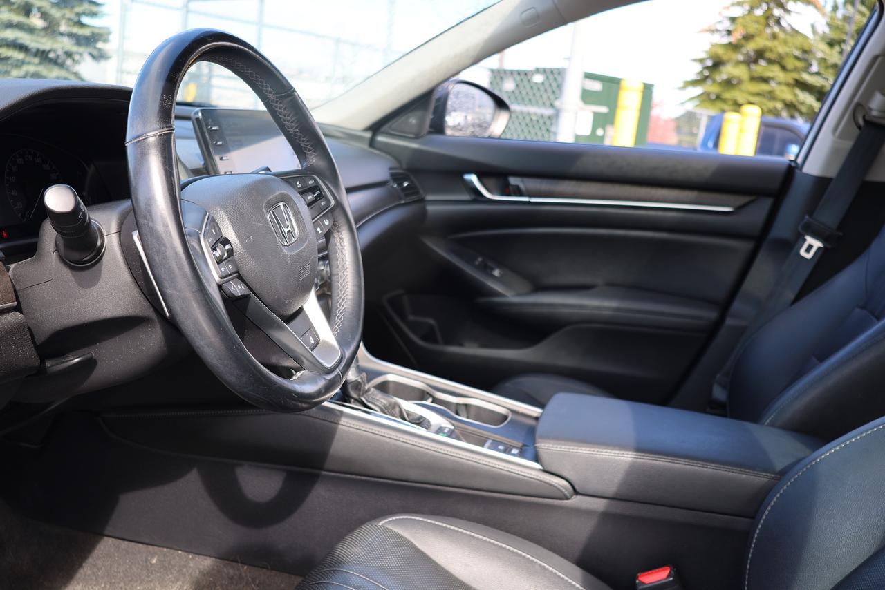 2019 Honda Accord Touring - LEATHER|SUNROOF|NAVI|CAMERA|BLINDSPOT Photo