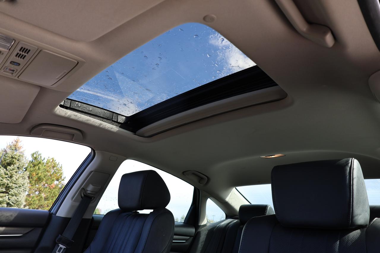 2019 Honda Accord Touring - LEATHER|SUNROOF|NAVI|CAMERA|BLINDSPOT Photo