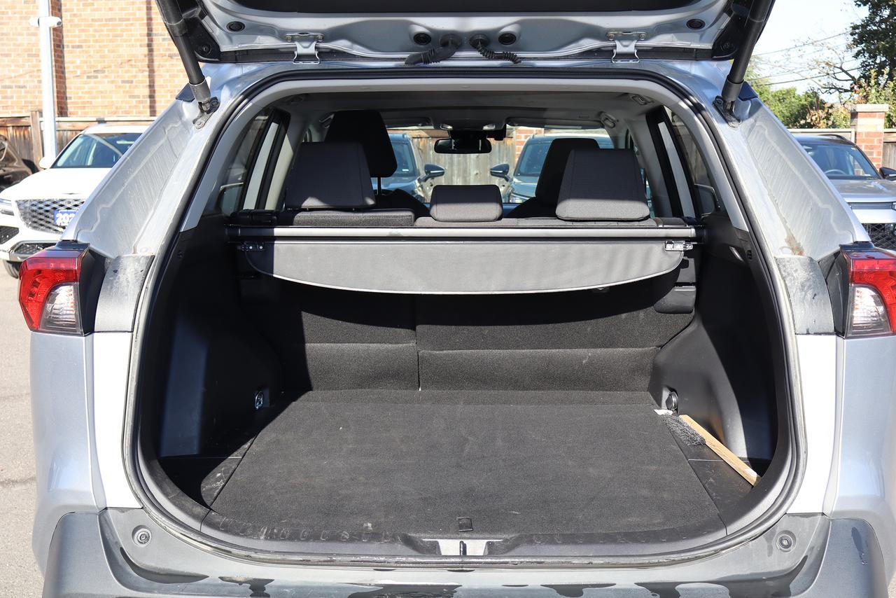 2025 Toyota RAV4 XLE AWD Photo